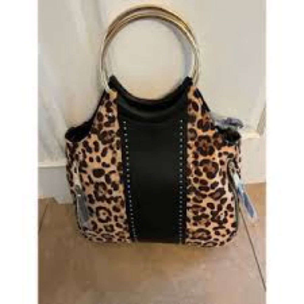 INC International Concepts Huw Bangle Purse